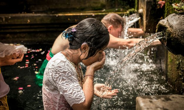Comment Réinventer l&rsquo;Eau Potable ? Innovations et Secrets Naturels Révélés