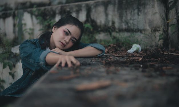 🌟 Comment Aider Naturellement Votre Adolescent à Combattre la Dépression ? Astuces et Conseils 🌟