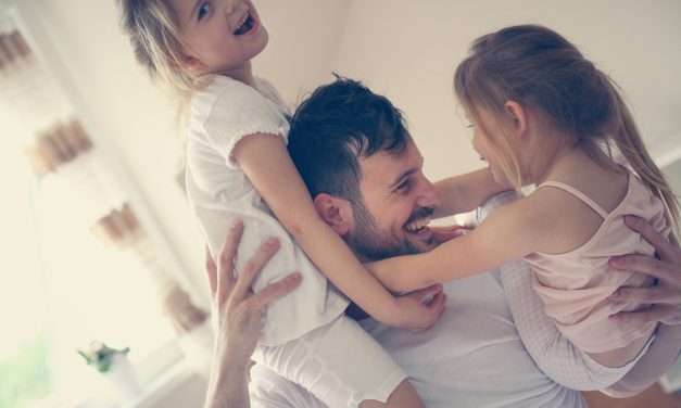 L&rsquo;Amour Parental: Guide Lumineux au Cœur du Quotidien Familial