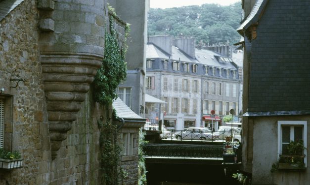 Alerte Maximale : Pollution Alarmingante des Rivières par un « Polluant Éternel