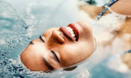Cascades de Soins: Intégrer l&rsquo;Eau Minérale dans Votre Routine Beauté