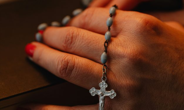Spiritisme: Guide Prudentiel pour une Exploration Sûre et Respectueuse