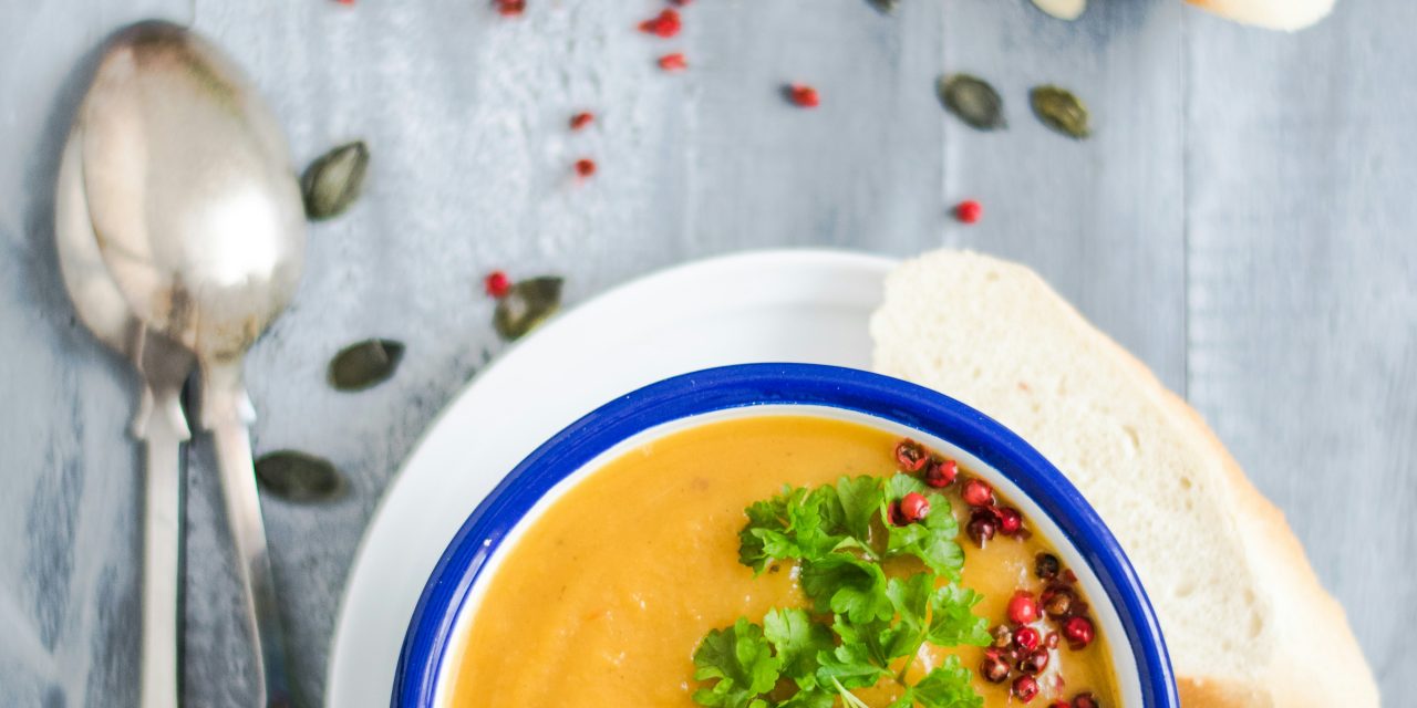 Soupe de Lentilles Corail Kangen : Un Mélange Rafraîchissant d’Avocat et de Coco