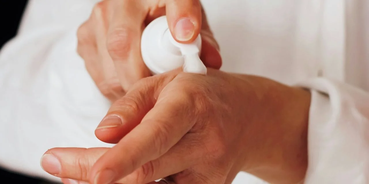Éradiquez la Teigne : Astuces Simples pour Neutraliser les Spores