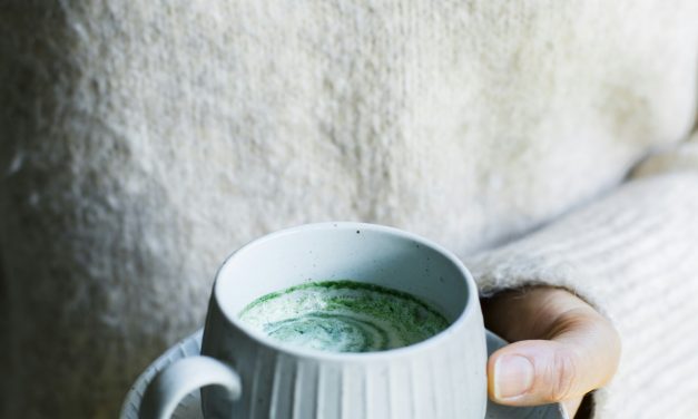 Alchimie Naturopathique : Savourez le Smoothie Bowl Matcha Revitalisant avec votre Thermomix