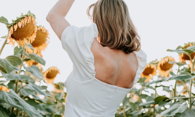 Attirer le Positif: Clés pour Cultiver l&rsquo;Abondance et le Bien-être
